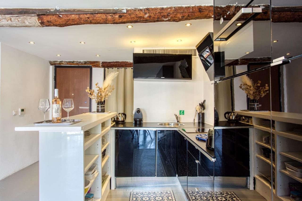 Ross 5- F2, Lumineux, Balcon, Loft, Clim, Vieux-Nice Buitenkant foto