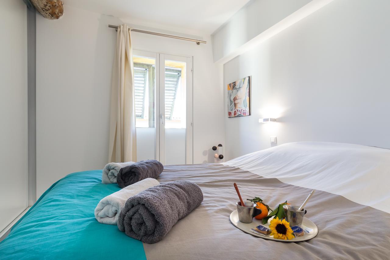 Ross 5- F2, Lumineux, Balcon, Loft, Clim, Vieux-Nice Buitenkant foto